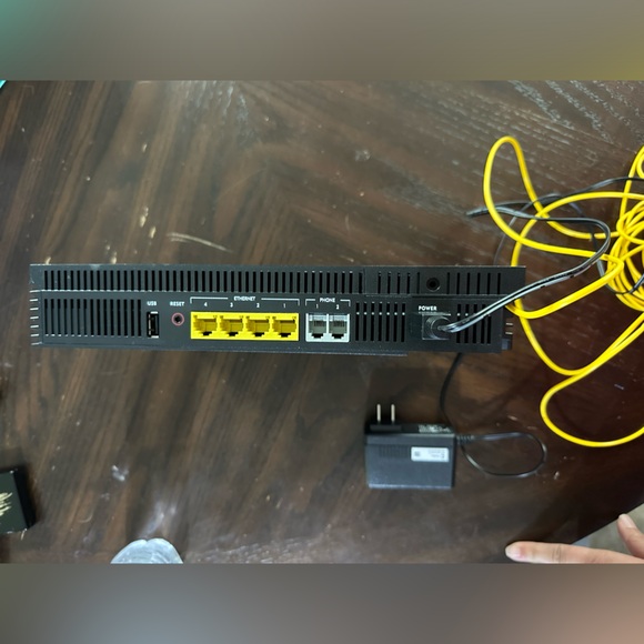 Calix GigaCenter 844G-1 Wi-Fi Dual Band 2.4 GHz 5 GHz Router Modem 100-04011 14 - Picture 5 of 6